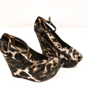 🐆 2/$25 Sam Edelmen Quinn Leopard Platform Wedge